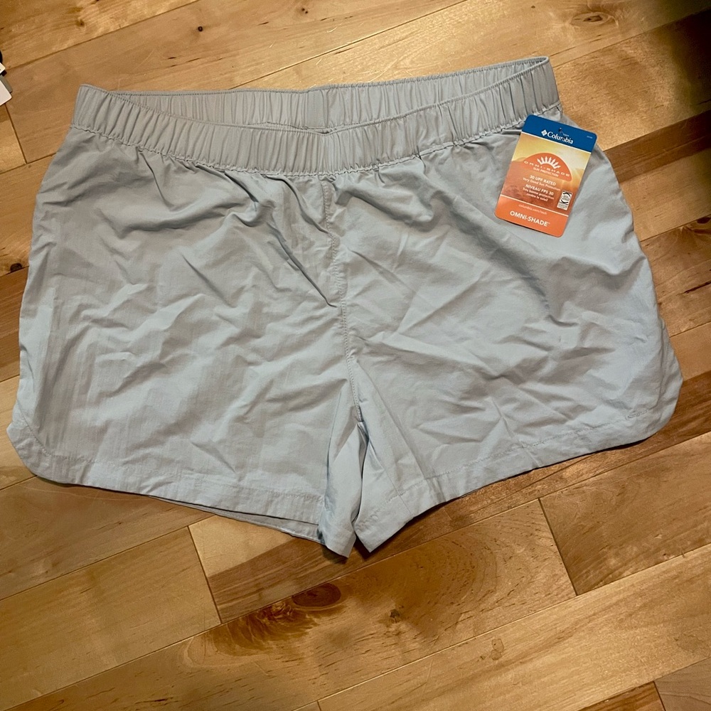 NWT Columbia Shorts Women M Omni Shade